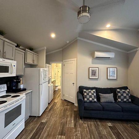 Charming Tiny Home! Close To Oxford, Sardis Lake, Safari Animal Zoo Bagian luar foto