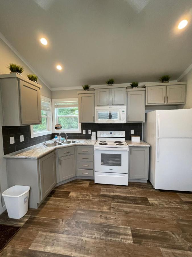 Charming Tiny Home! Close To Oxford, Sardis Lake, Safari Animal Zoo Bagian luar foto
